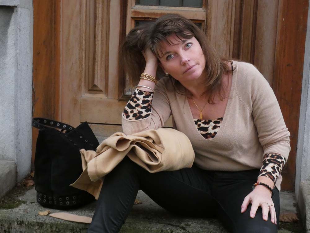 manteau et pull beige, body leopard