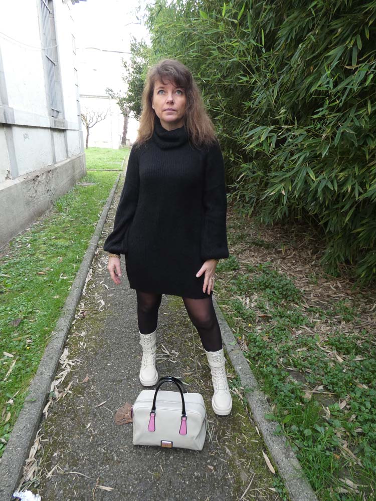boots mili beiges 7 Ensemble bonnet écharpe ecru avec total look noir