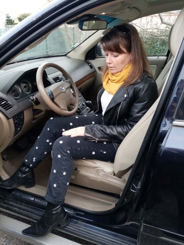 Pantalon marguerites et foulard jaune