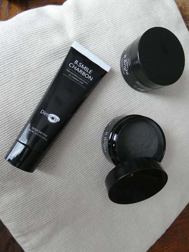 charbon 2 Ensemble bonnet écharpe ecru avec total look noir
