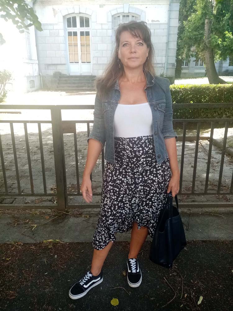 jupe à fleurs vans 3 Ensemble bonnet écharpe ecru avec total look noir
