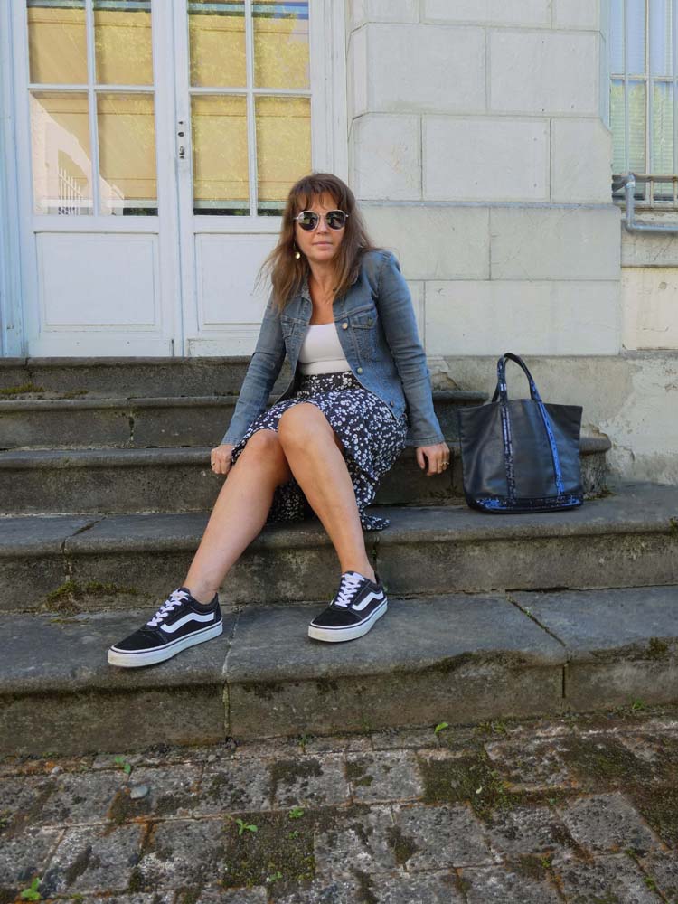jupe à fleurs vans 5 Ensemble bonnet écharpe ecru avec total look noir