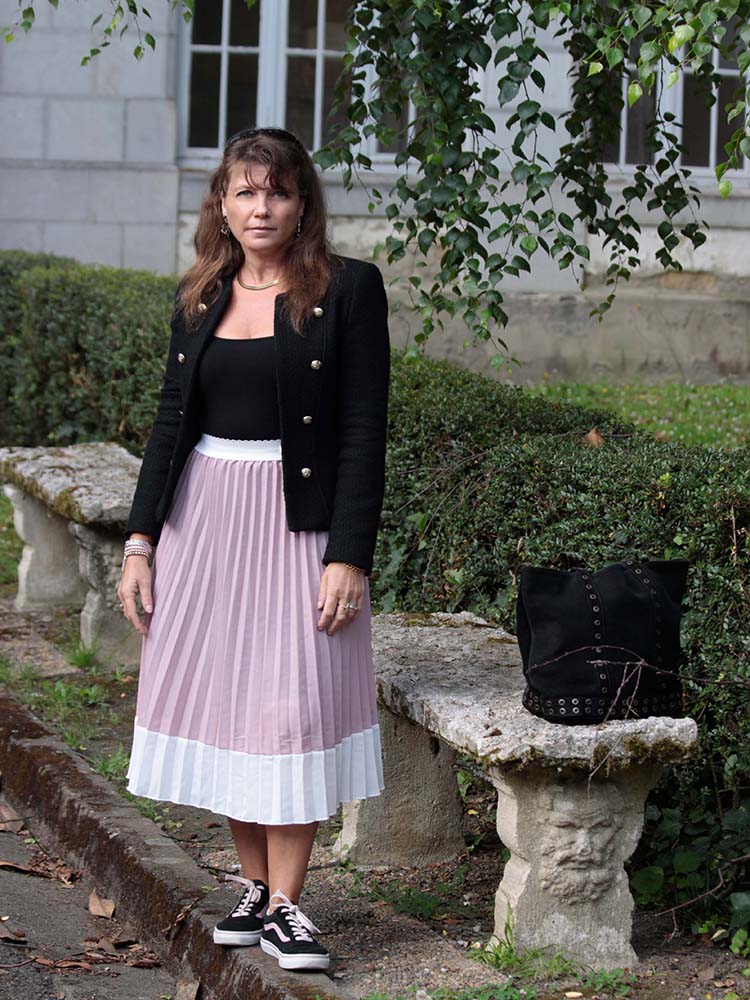 jupe plissée rose haut noir 5 Ensemble bonnet écharpe ecru avec total look noir